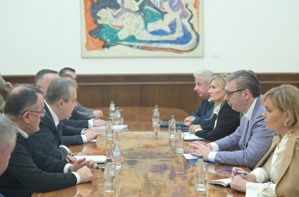 Vučić nastavio konsultacije sa strankama; Obraćanje medijima u 13 časova