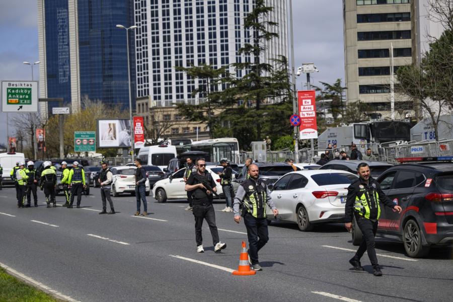 Haos u Istanbulu; Pucnjava ispred izraelskog konzulata: Ima mrtvih FOTO/VIDEO