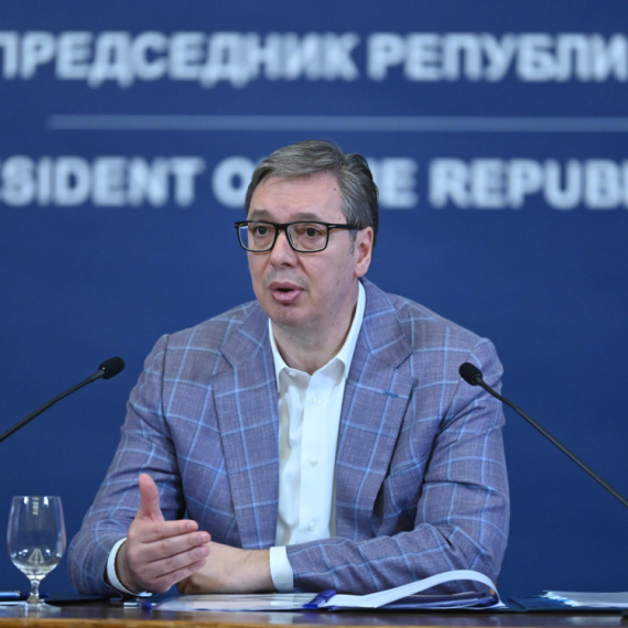 Vučić: "Suočićemo se sa najvećom svetskom krizom ikada"; "Obezbedićemo da građani Srbije imaju dovoljno svega"