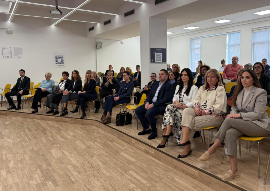 Stručni skup Nacionalne akademije za javnu upravu: Okupili se brojni treneri i predavači FOTO