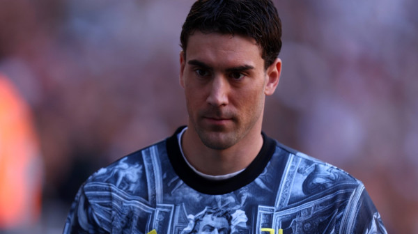 Vlahović i dalje van terena