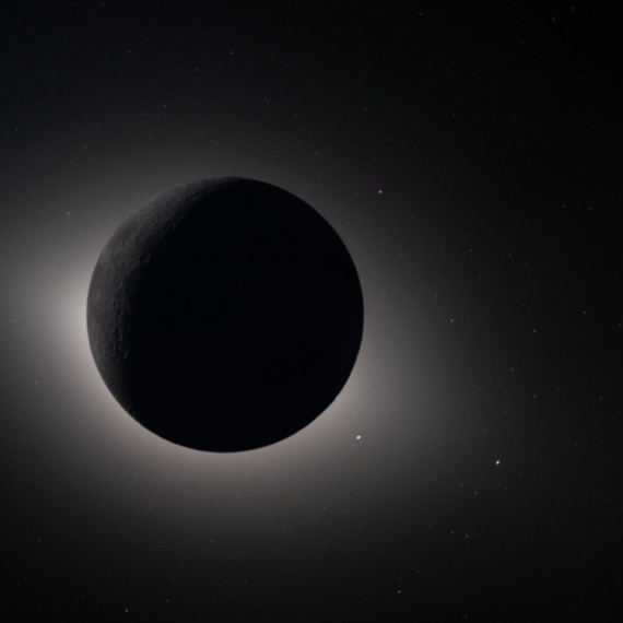 NASA objavila prvu fotografiju sa tamne strane Meseca FOTO