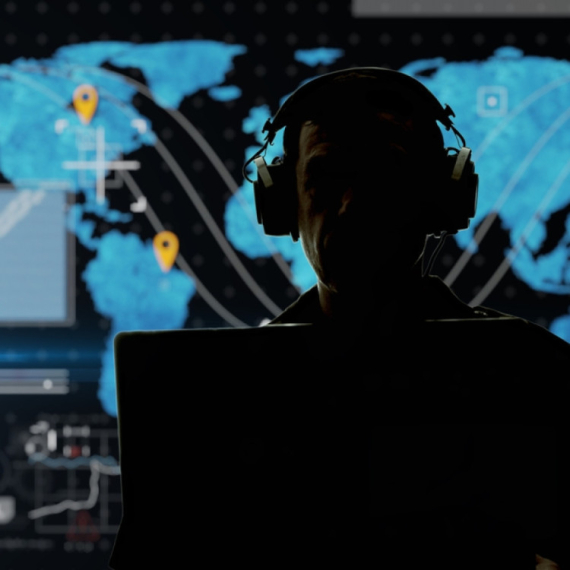 CIA pomoću tajnog oružja locirala oborenog pilota u Iranu; "Ako vam srce kuca, naći ćemo vas" FOTO/VIDEO