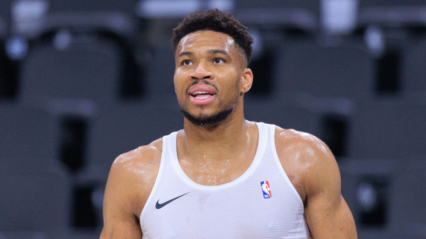 Šok iz NBA: Janis mogao kod Jovića, Baksi stopirali megatrejd