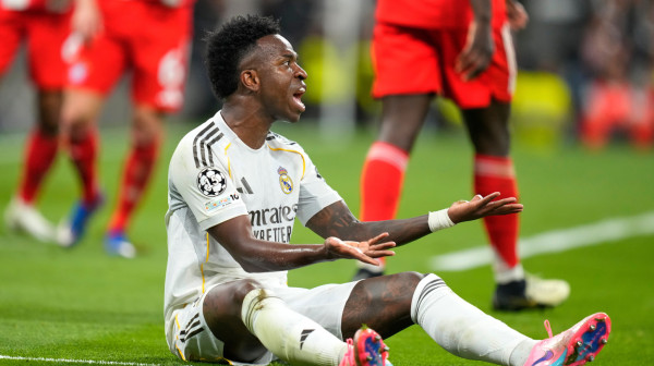 Vinisijus omalovažavao Bajern 2024. – isto mu se vratilo 2026. VIDEO