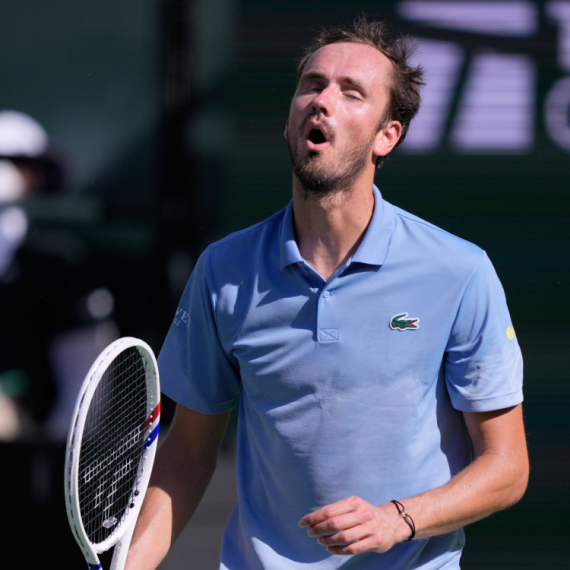 E, sada je Medvedev dotakao dno!