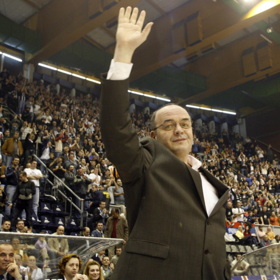 Čuvar vatre čiji su "časovi ljubavi" promenili košarku