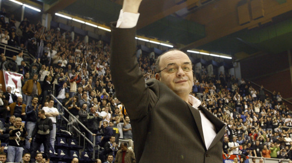 Čuvar vatre čiji su "časovi ljubavi" promenili košarku