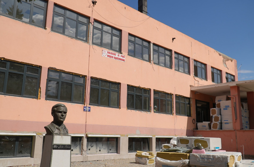 Završava se rekonstrukcija najveće škole u Raškoj: Učenici dobijaju novu zgradu i modernu opremu FOTO