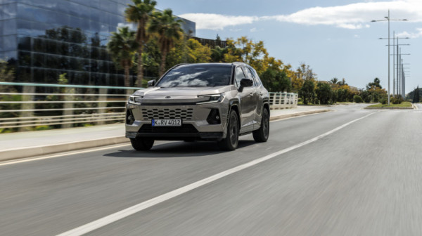 Nova Toyota RAV4 stigla u Evropu: Provereni SUV donosi mnoštvo inovacija FOTO