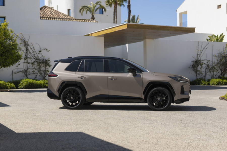 Nova Toyota RAV4 stigla u Evropu: Provereni SUV donosi mnoštvo inovacija FOTO