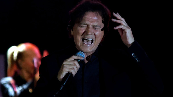 Nakon spektakla u Sarajevu, Zdravko Čolić dobio diplomatski pasoš BiH