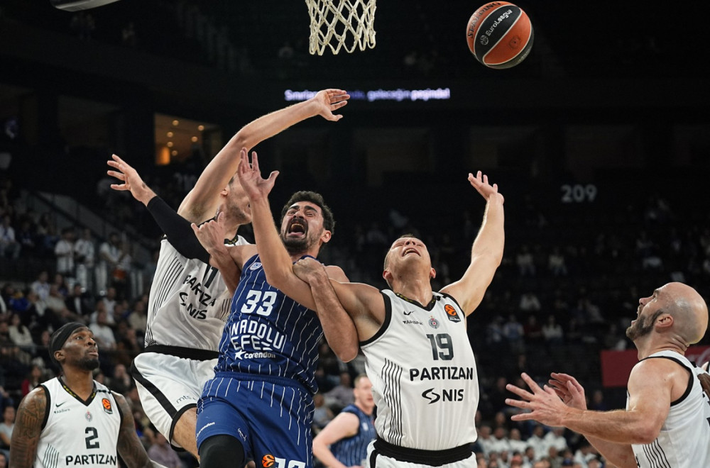 Drama u Istanbulu, Partizan pred porazom!