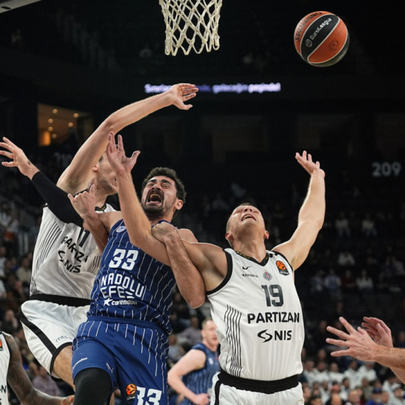 Partizan u naletu, ali Efes ne odustaje!
