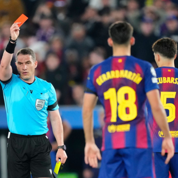 POLUVREME Barsa u problemu – PSŽ kontroliše Liverpul