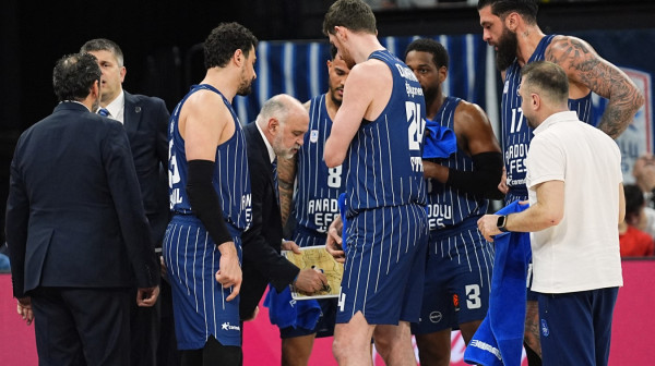 Laso objasnio kako je Efes pobedio Partizan; Penjaroja: "Imamo problema"