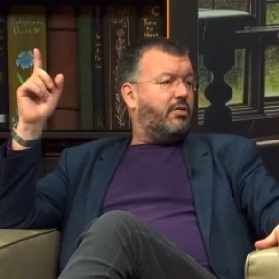 Profesor Antić o studentkinji koja nije htela da se predstavi: "Viša komanda je to naredila" VIDEO