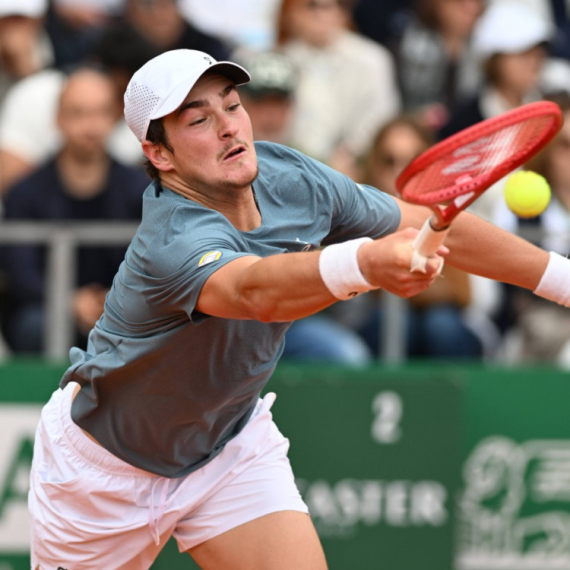 Posramio Medvedeva, pa ga počistio Fonseka VIDEO