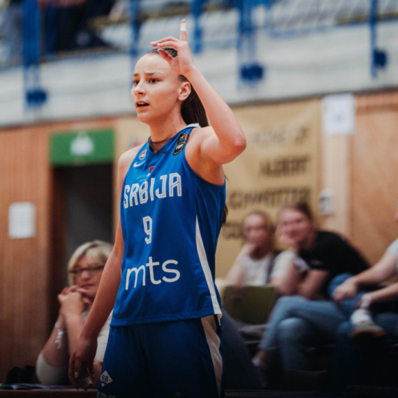 Petrović i kapiten Mazić predvodile juniorke Srbije do pobede