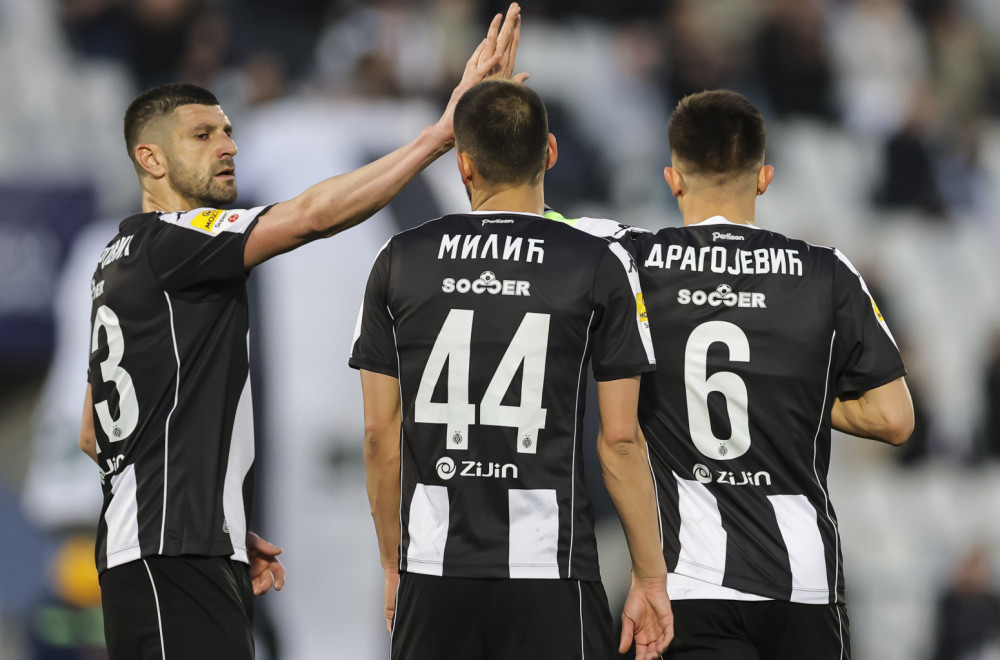 Partizan u Pazaru pred praznim tribinama