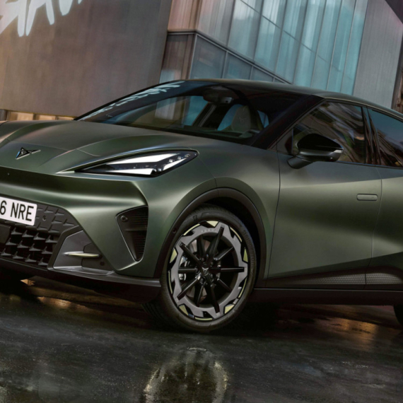 Cupra predstavila mali električni hot heč: Raval stiže da pomrsi račune Renaultu 5 FOTO