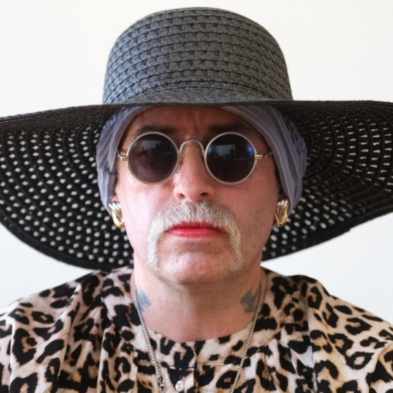 Uhapšen odbegli neonacista koji je promenio pol: Sada je binarna osoba