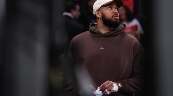 Rešena misterija? Sad je jasnije zašto je Karl Entoni Tauns nosio jaknu sa likom Svetog Đorđa FOTO/VIDEO