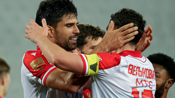 Zvezda na leto ostaje bez štopera?