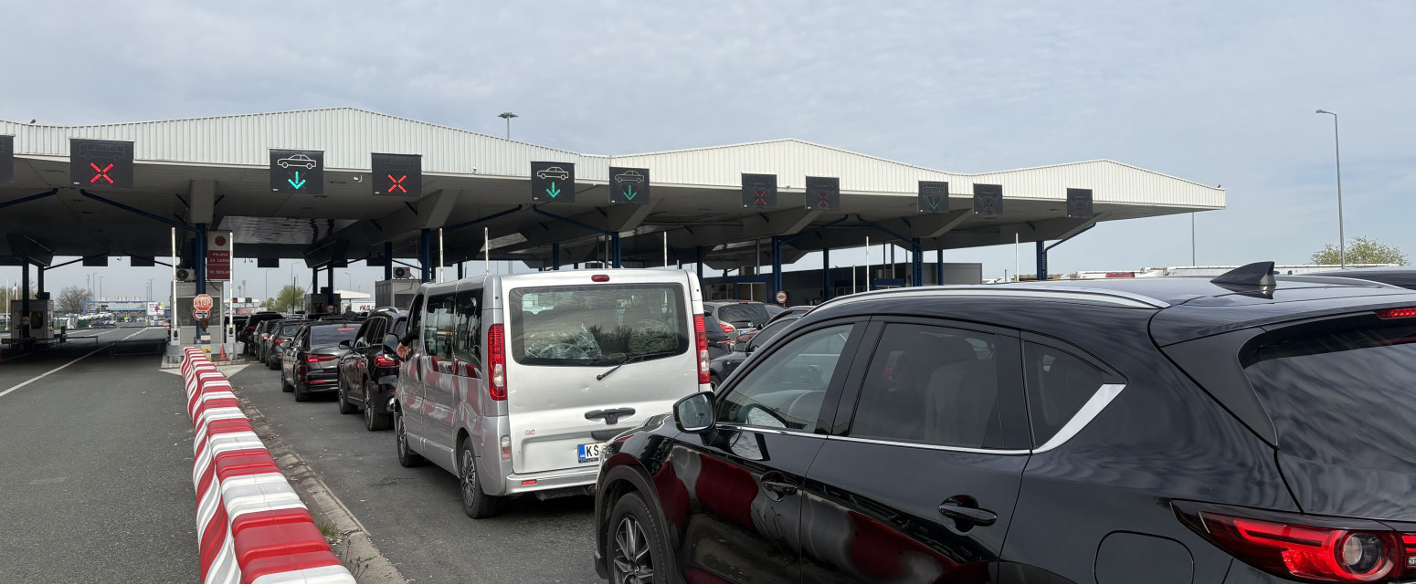 Totalni kolaps na granicama; Kilometarske kolone, satima se čeka zbog novih pravila