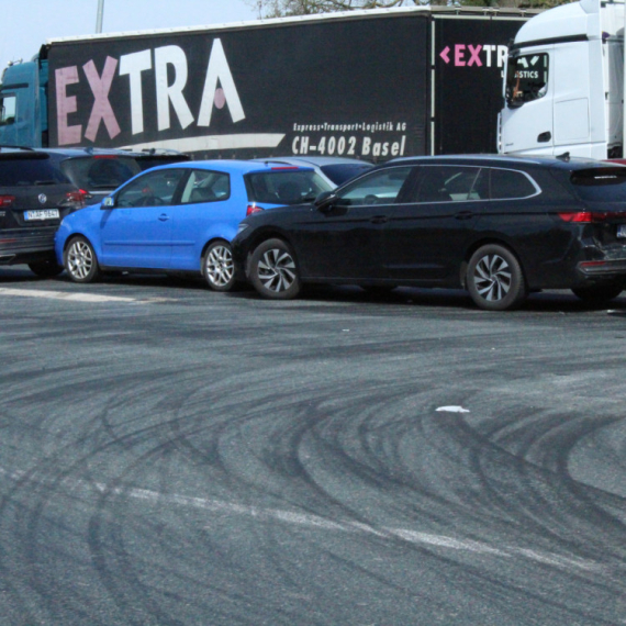 Totalni haos na Batrovcima; Lančani sudar usred kolapsa FOTO