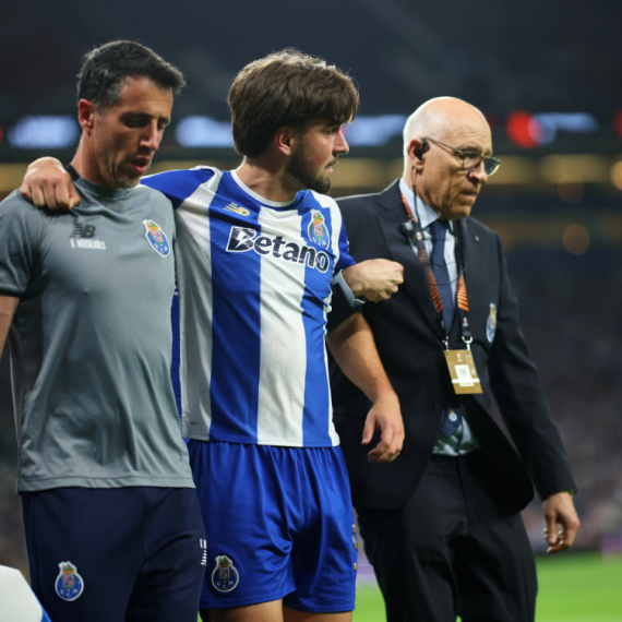 Portov tragičar sezone – u 11' autogol sa 40 metara, u 13' se povredio VIDEO