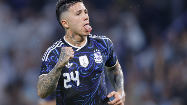 Enco se izvinio Čelsiju – ostaje suspendovan