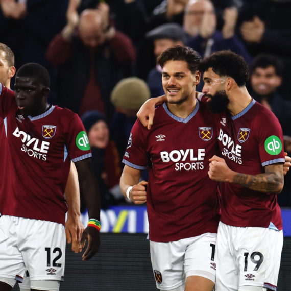 "Čekićari" ostavili Totenhem u zoni ispadanja