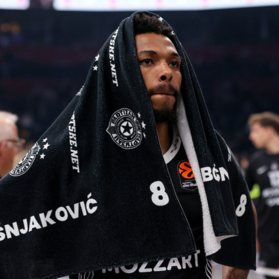Sterling Braun bio uhapšen, a sada dobio 750.000 dolara