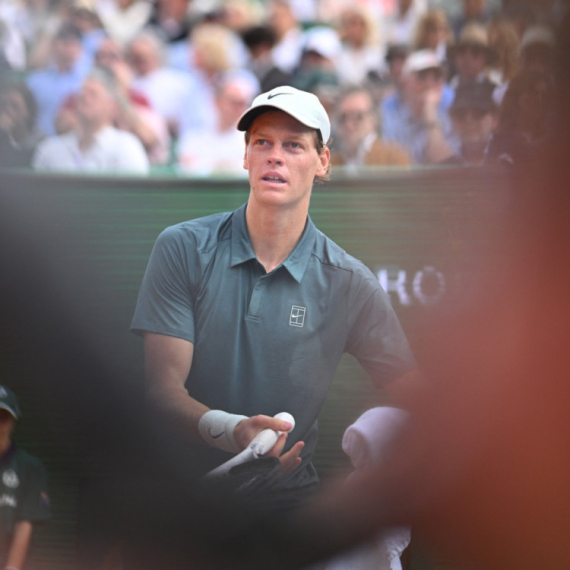 "Siner kao da igra ping-pong"