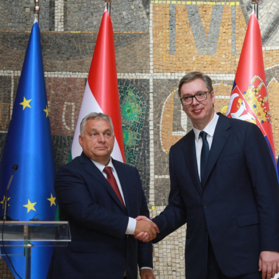 Vučić pružio podršku Orbanu na izborima: "Beskrajno sam mu zahvalan za prijateljstvo Srba i Mađara" FOTO