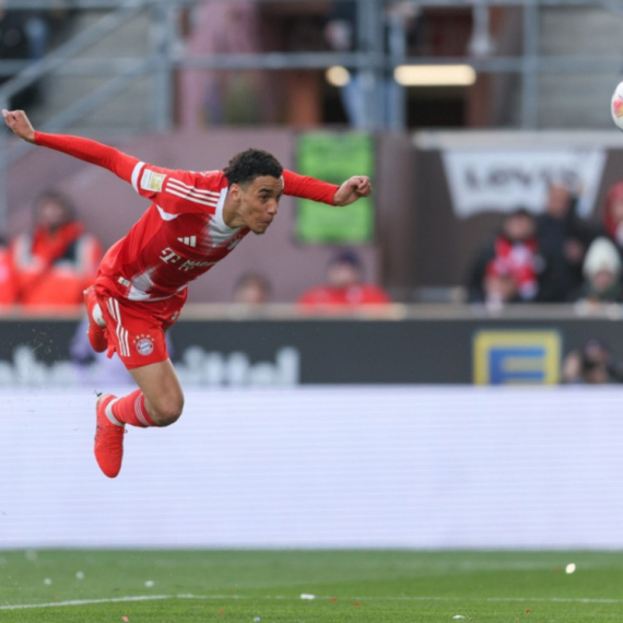 Bajern "petardom" stavio jednu ruku na "salataru"