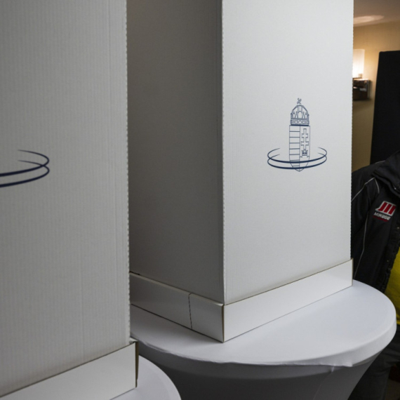 Otvorena birališta na parlamentarnim izborima u Mađarskoj