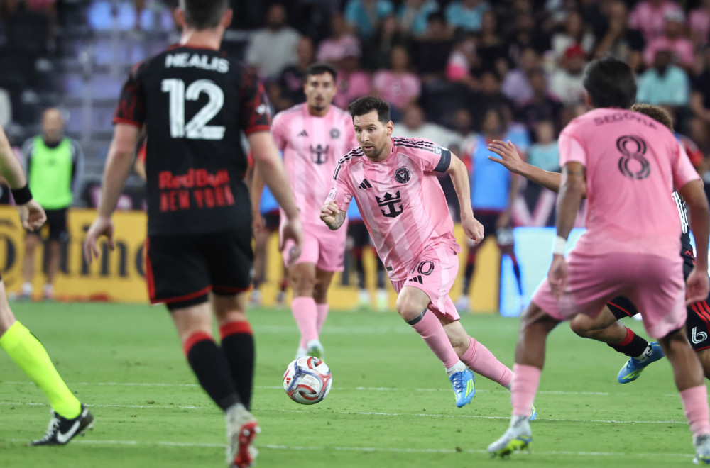 Mesi bez učinka u derbiju, Joveljić asistent u porazu