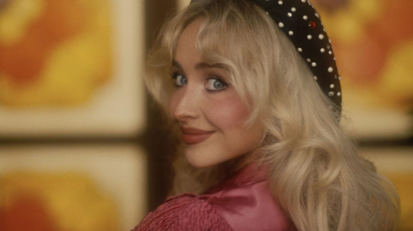 Skandal na Koačeli: Američka pevačica kritikovana zbog izjave o arapskom uzviku FOTO