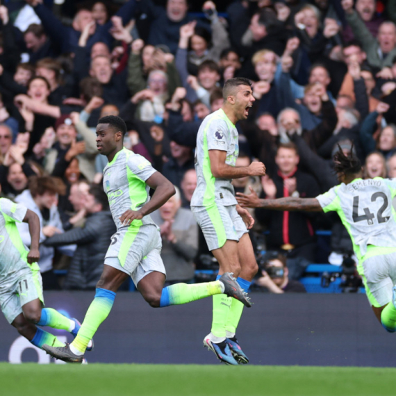 Siti razbio Čelsi i iskoristio kiks Arsenala!