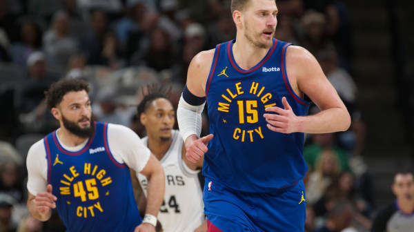 Jokić ostao u konkurenciji za MVP nagradu – Denver pobedio 12. put u nizu VIDEO