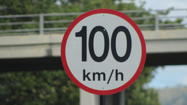 Sa 130 na 100 km/h: Vozače čeka promena?