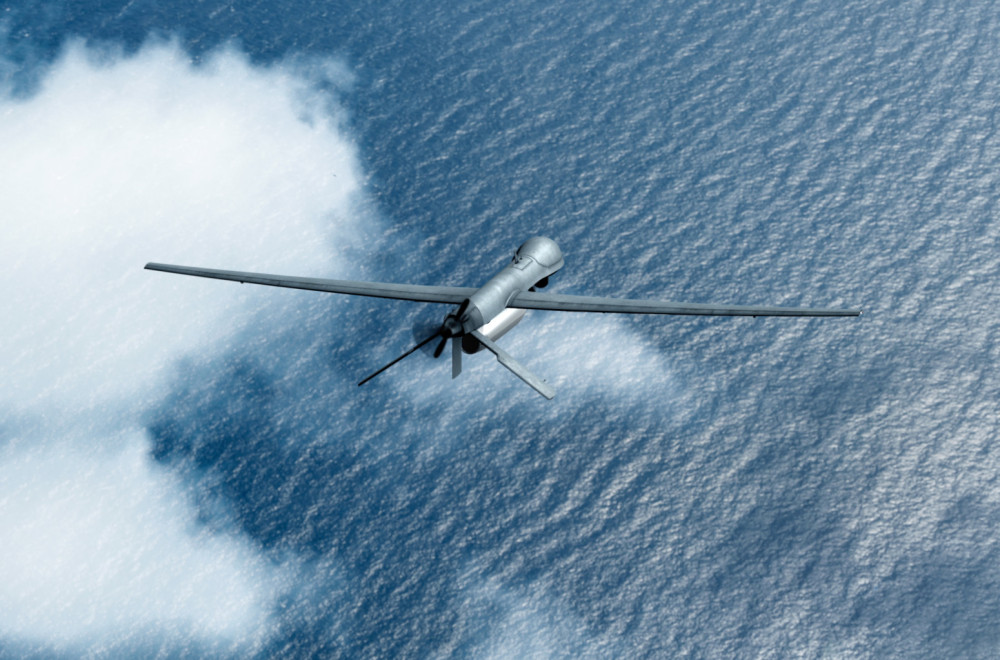 Na plaži pronađen dron sa granatama, vojska hitno reagovala FOTO