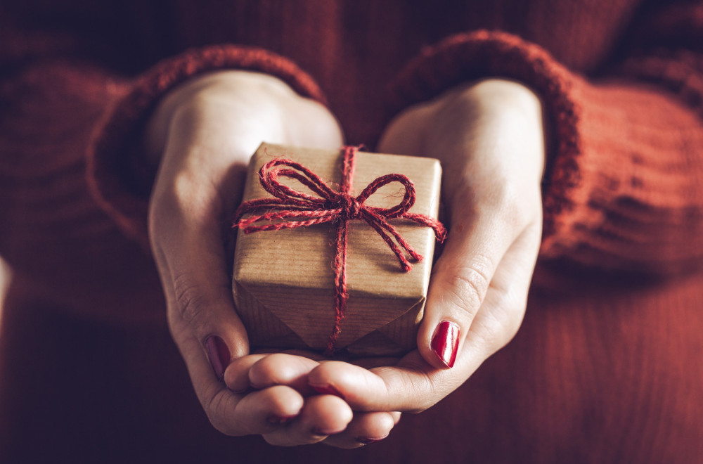 Leskovčani ne preskaču jedan običaj: Za Uskrs kumovima nose specijalni poklon