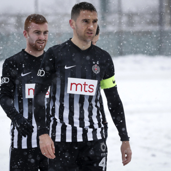 "Osetio sam da imam problem sa kolenom, ali derbi se igra i sa jednom nogom!" VIDEO