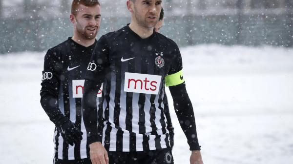 "Osetio sam da imam problem sa kolenom, ali derbi se igra i sa jednom nogom!" VIDEO