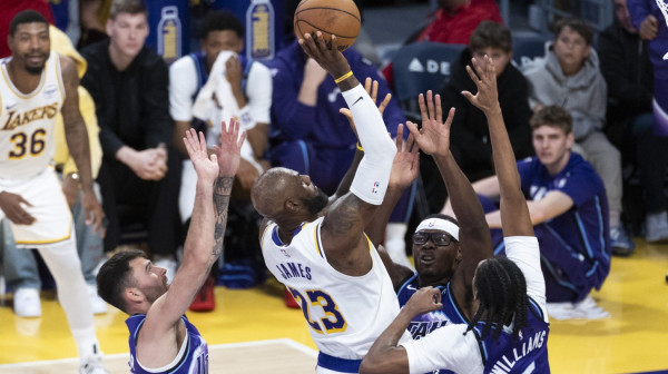 Lebron 70. put igrač nedelje VIDEO