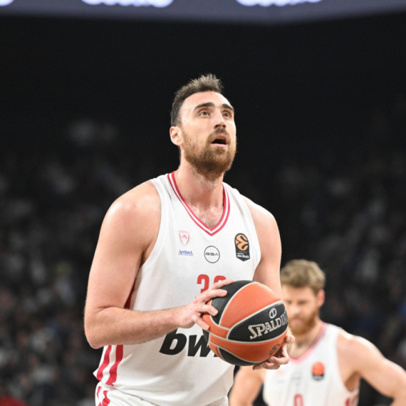 "Milutinov je bio zaključan u kancelariji..."