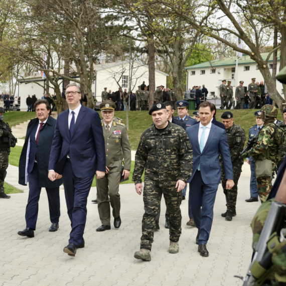Vučić: "Srpski vojnik je najizdržljiviji vojnik na svetu"; "Takvu odgovornost i ozbiljnost nikad nisam video"